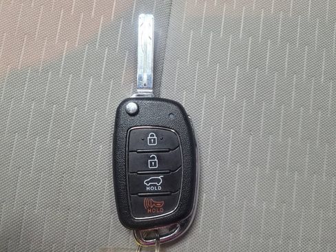 Used 2019 Hyundai Tucson SE w/ Cargo Package AWD/4WD image 32