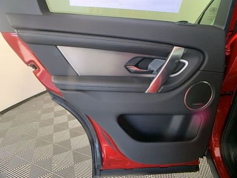 New 2025 Land Rover Discovery Sport Dynamic SE image 23