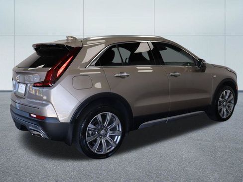 Certified 2023 Cadillac XT4 Luxury w/ Cold Weather Package AWD/4WD image 7