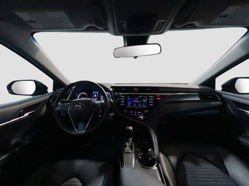 Used 2020 Toyota Camry SE w/ Carpet Mat Package FWD image 15