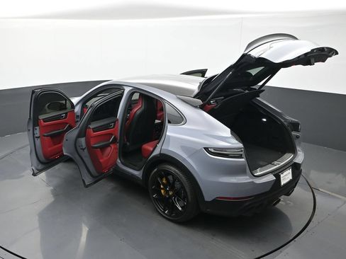 Certified 2023 Porsche Cayenne Turbo GT AWD/4WD image 29