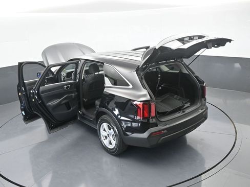 Used 2022 Kia Sorento LX image 64