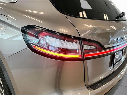 Used 2019 Lincoln Nautilus Reserve FWD image 27