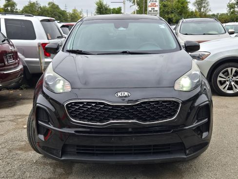 Used 2020 Kia Sportage LX image 2