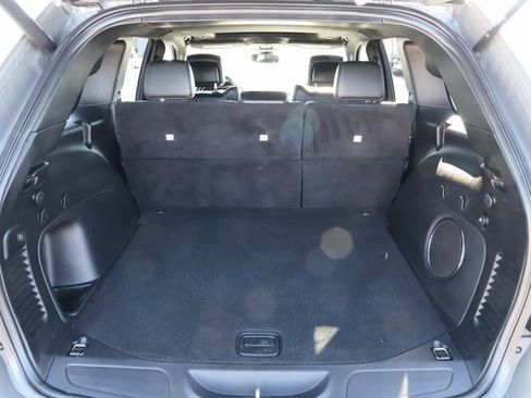 Used 2022 Jeep Grand Cherokee Laredo X image 7