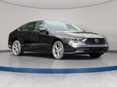 New 2026 Honda Accord EX-L image 3