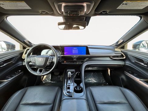 Used 2025 Toyota Crown Platinum image 14