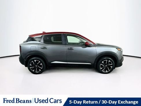 Used 2025 Nissan Kicks SV AWD/4WD image 11