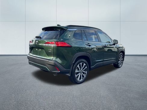 Used 2024 Toyota Corolla Cross XLE image 5