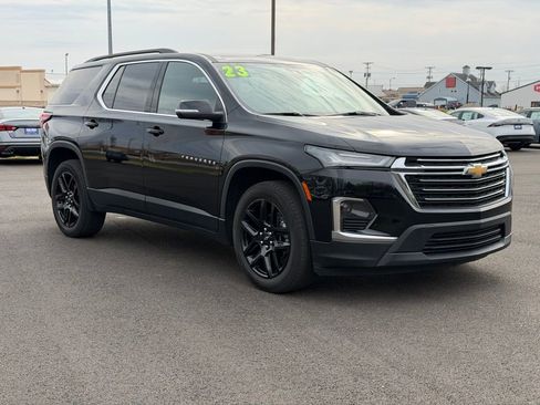 Used 2023 Chevrolet Traverse LT w/ LPO, Floor Liner Package image 1