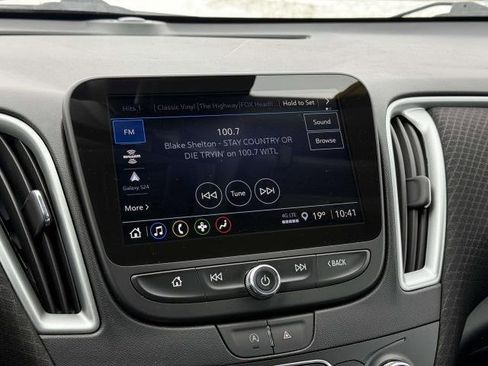 Used 2024 Chevrolet Malibu LT image 22