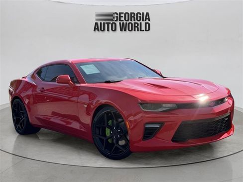 Used 2016 Chevrolet Camaro SS RWD image 10