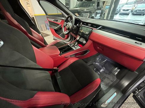 Used 2024 Jaguar F-PACE SVR image 35