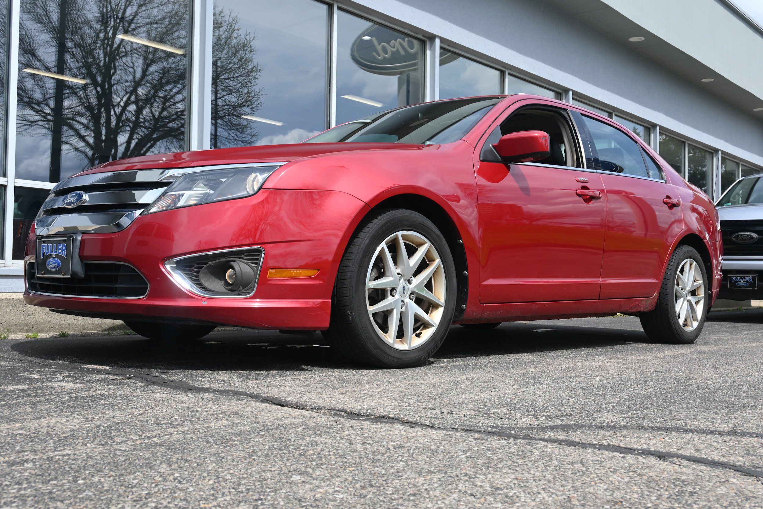 Used 2012 Ford Fusion SEL FWD image 1