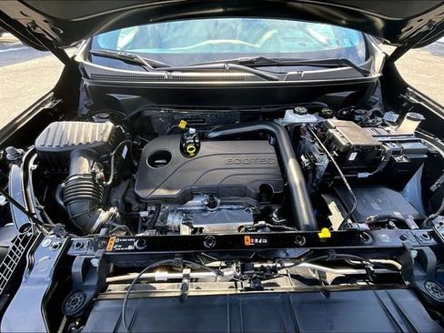 Certified 2024 GMC Terrain Denali w/ Black Diamond Edition image 9