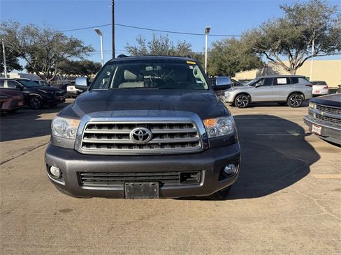 Used 2011 Toyota Sequoia Platinum image 2