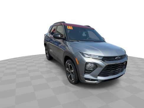 Certified 2022 Chevrolet TrailBlazer RS w/ Technology Package AWD/4WD image 2