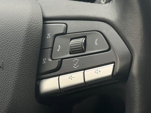 Certified 2025 Cadillac XT4 Premium Luxury FWD image 11