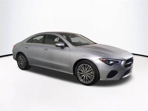 Used 2025 Mercedes-Benz CLA 250 image 2
