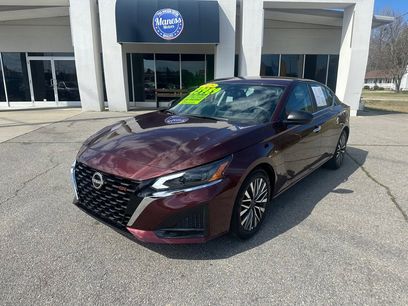 Used 2025 Nissan Altima 2.5 SV
