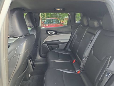 Used 2025 Jeep Compass Limited AWD/4WD image 9