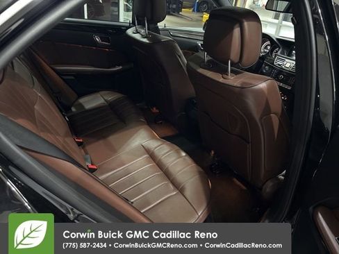 Used 2016 Mercedes-Benz E 400 4MATIC Sedan image 32