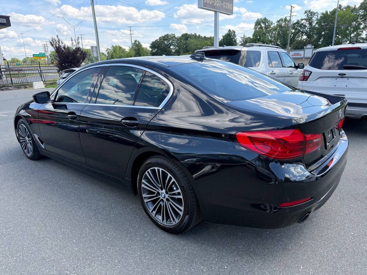 Used 2019 BMW 530i w/ Convenience Package RWD image 6