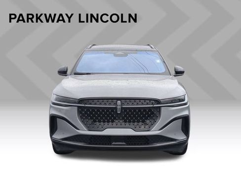 Used 2024 Lincoln Nautilus Reserve w/ Equipment Group 202A AWD/4WD image 8