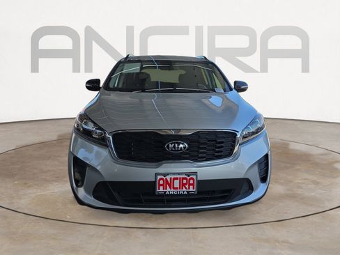 Used 2019 Kia Sorento S image 3