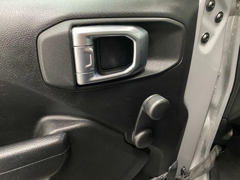 Used 2023 Jeep Wrangler Unlimited Sport image 28