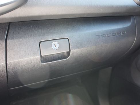 Used 2021 Toyota Tacoma SR w/ SR Convenience Package RWD image 39