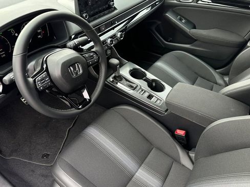 Used 2026 Honda Civic FWD Hybrid Sedan image 9