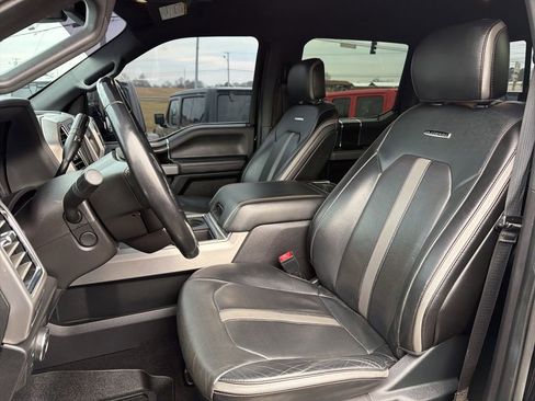 Used 2018 Ford F250 Platinum w/ FX4 Off-Road Package image 32