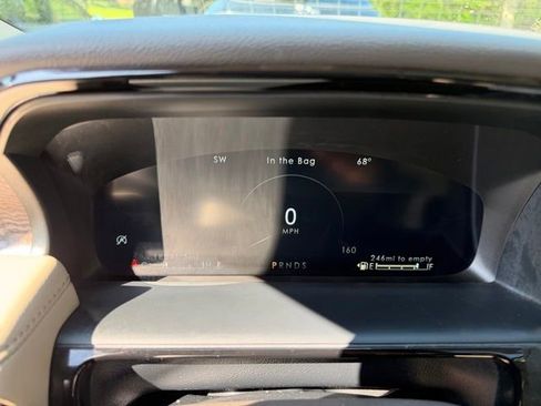 Certified 2023 Lincoln Nautilus Reserve AWD/4WD image 17