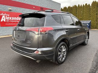 Used 2017 Toyota RAV4 XLE video 3