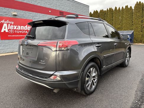 Used 2017 Toyota RAV4 XLE image 3