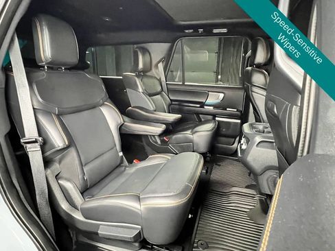 Used 2025 Ford Expedition Tremor AWD/4WD image 18