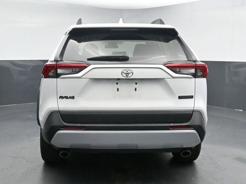 Used 2024 Toyota RAV4 Adventure image 7