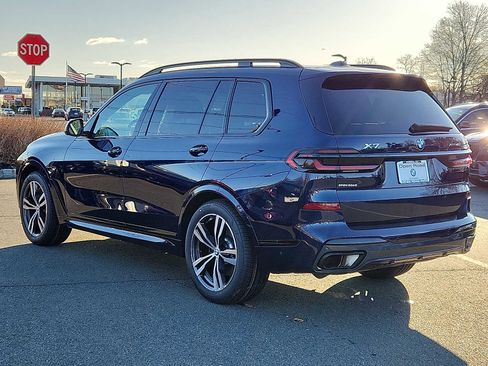 Certified 2024 BMW X7 xDrive40i w/ M Sport Package image 4