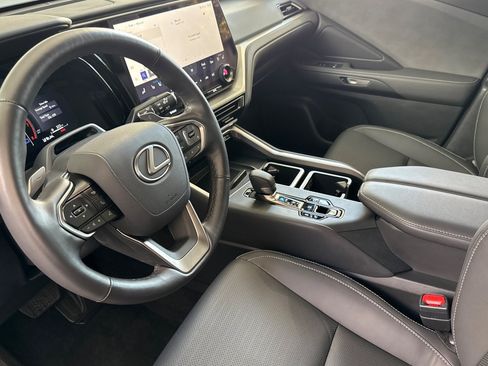 Used 2025 Lexus TX 350 AWD image 11