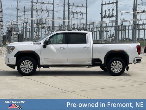 Used 2023 GMC Sierra 3500 Denali w/ Denali Ultimate Package image 18