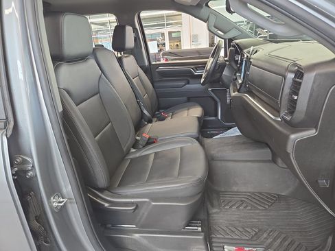 Used 2025 Chevrolet Silverado 2500 LT w/ Trail Boss Package AWD/4WD image 17