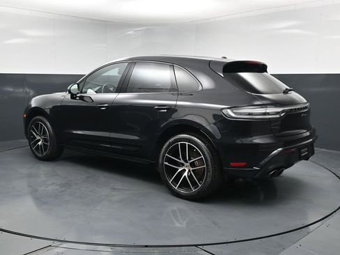 Certified 2025 Porsche Macan AWD/4WD image 3