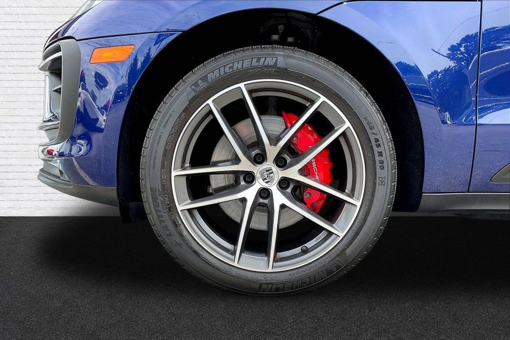 Used 2022 Porsche Macan S AWD/4WD image 33