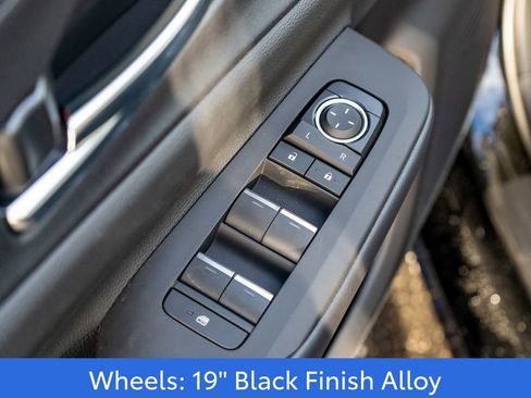 New 2026 Toyota Prius AWD image 17