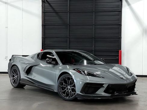 Used 2022 Chevrolet Corvette Stingray Premium Cpe w/ Z51 Performance Package RWD image 6