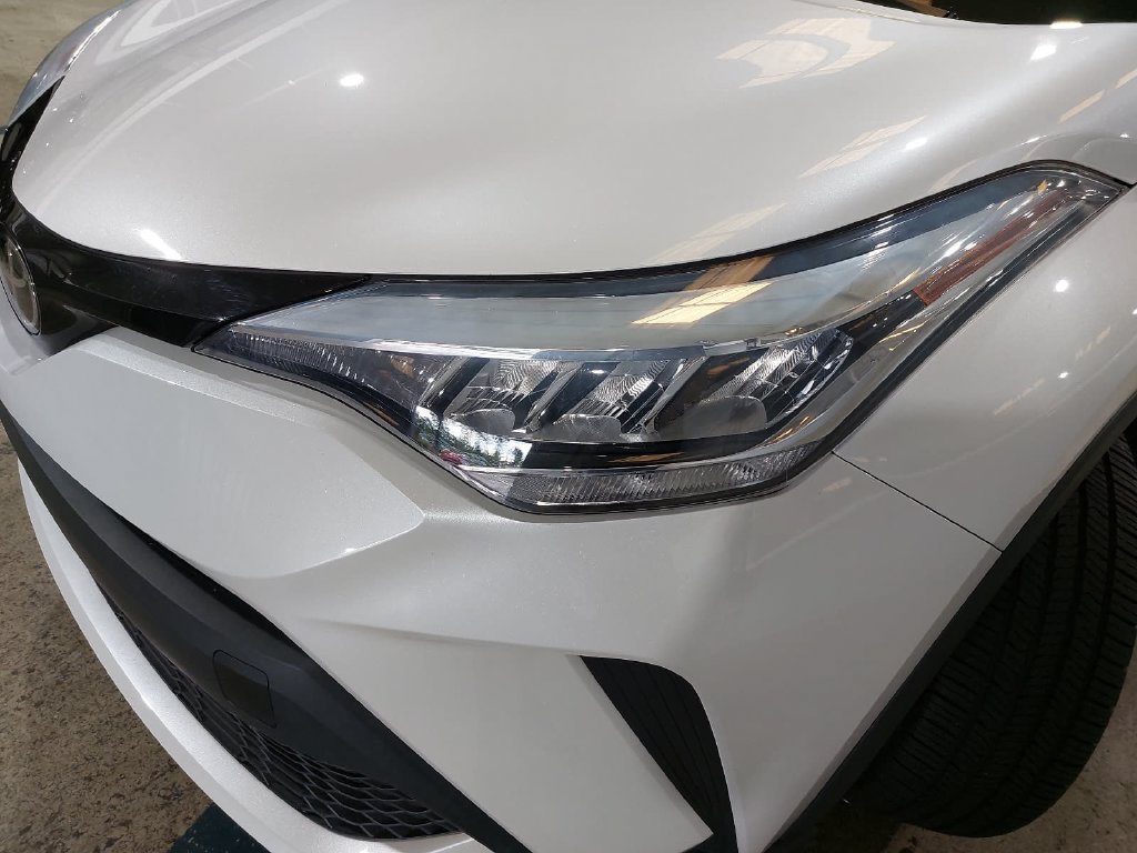 Used 2022 Toyota C-HR XLE FWD image 26