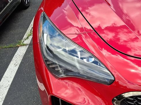 Used 2019 Kia Stinger GT1 AWD/4WD image 4