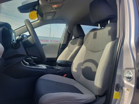 Used 2021 Toyota RAV4 XLE image 15