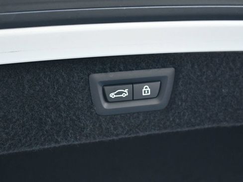 Used 2020 BMW 840i Convertible w/ M Sport Package RWD image 17